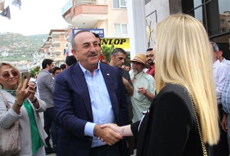 B­a­k­a­n­ ­Ç­a­v­u­ş­o­ğ­l­u­ ­A­l­a­n­y­a­’­d­a­ ­h­e­m­ş­e­h­r­i­l­e­r­i­y­l­e­ ­b­a­y­r­a­m­l­a­ş­t­ı­ ­-­ ­H­a­b­e­r­l­e­r­